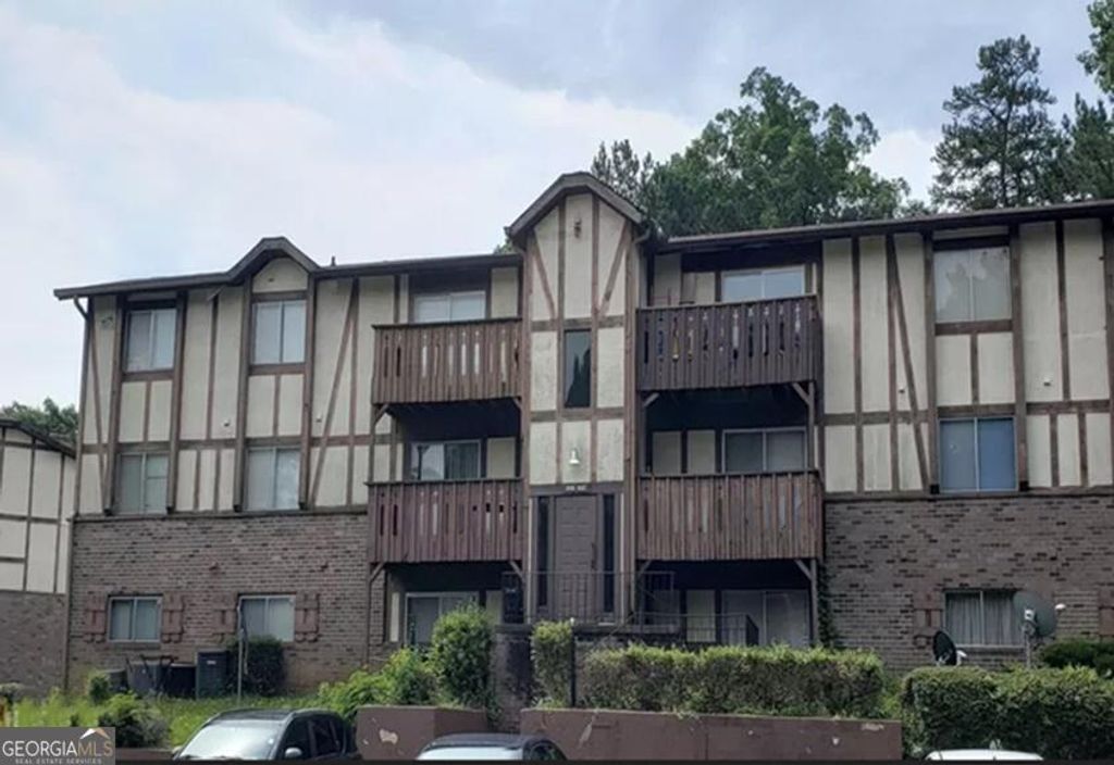 1505 Camelot Drive, College Park, GA 30349