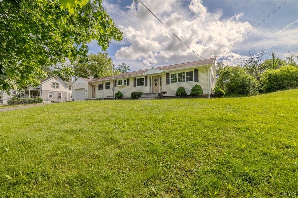 237 Valley Drive, Elbridge, NY 13060