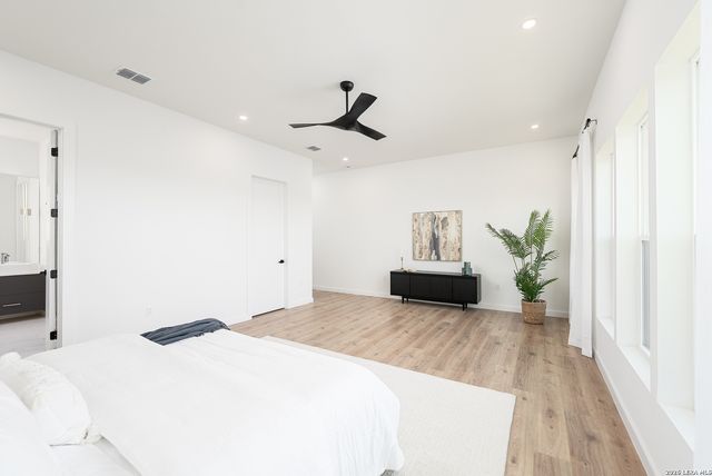 707 Lone Cir, San Antonio, TX 78260