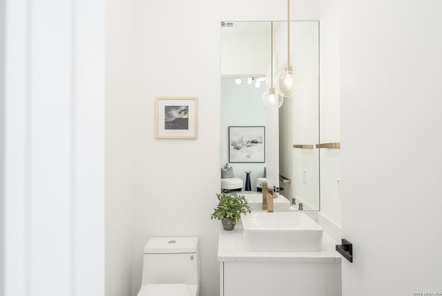 707 Lone Cir, San Antonio, TX 78260