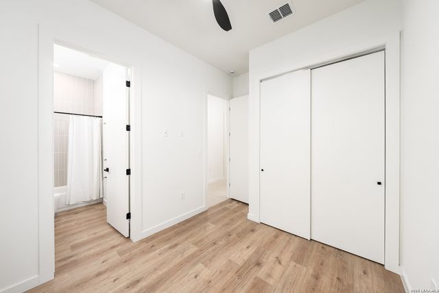 707 Lone Cir, San Antonio, TX 78260