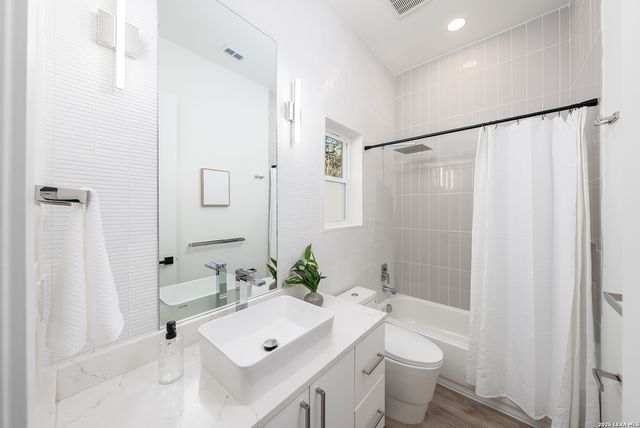 707 Lone Cir, San Antonio, TX 78260