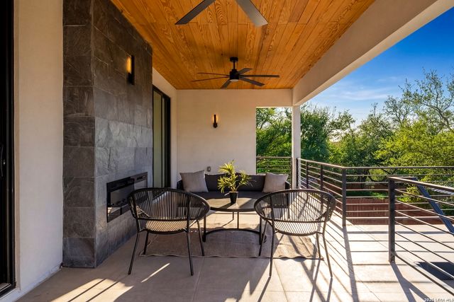 707 Lone Cir, San Antonio, TX 78260