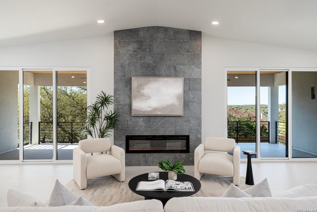 707 Lone Cir, San Antonio, TX 78260