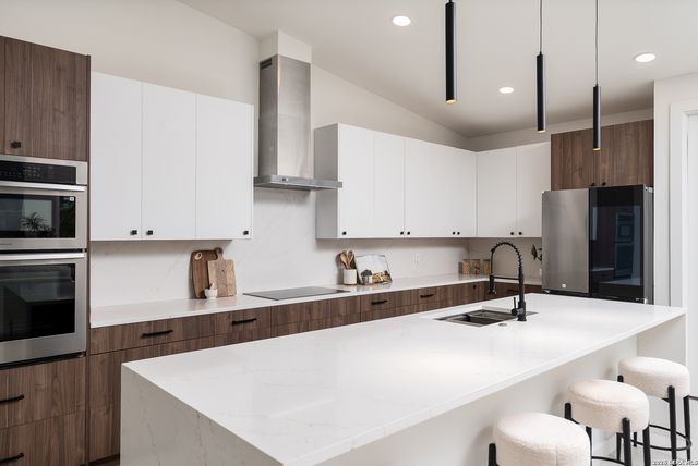 707 Lone Cir, San Antonio, TX 78260