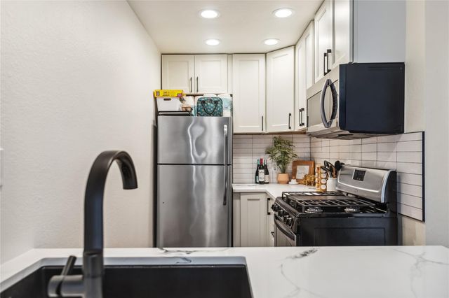 1313 E 52nd ST 101, Austin, TX 78723