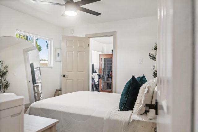 1313 E 52nd ST 101, Austin, TX 78723