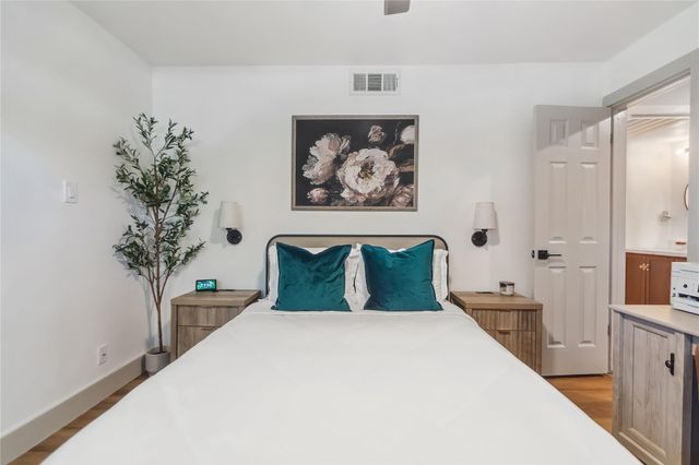 1313 E 52nd ST 101, Austin, TX 78723