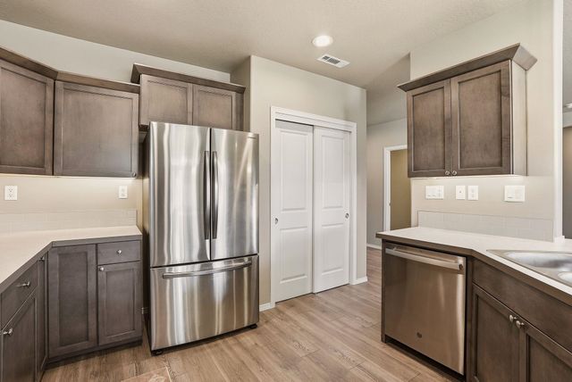 19646 E Spruce Ln, Greenacres, WA 99016