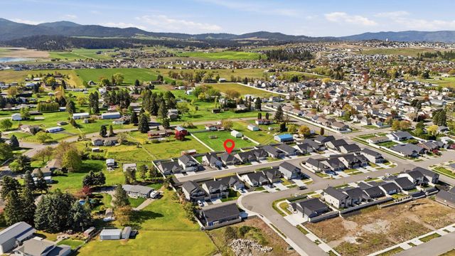 19646 E Spruce Ln, Greenacres, WA 99016