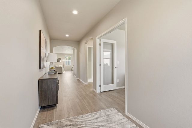 19646 E Spruce Ln, Greenacres, WA 99016