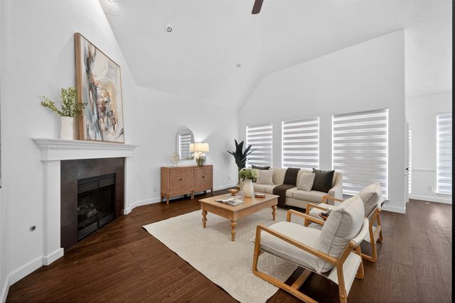 7100 Oakbrook Drive, Plano, TX 75025