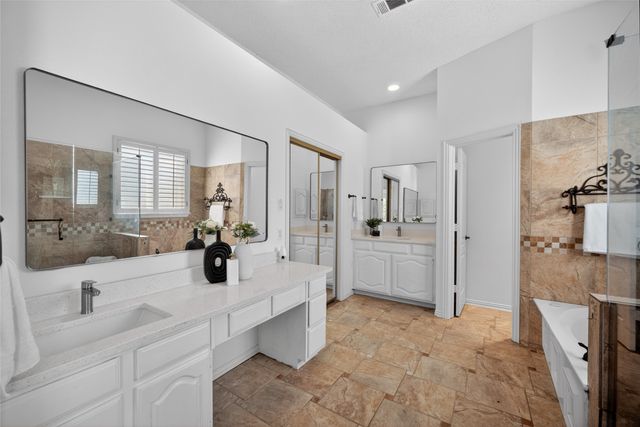 7100 Oakbrook Drive, Plano, TX 75025