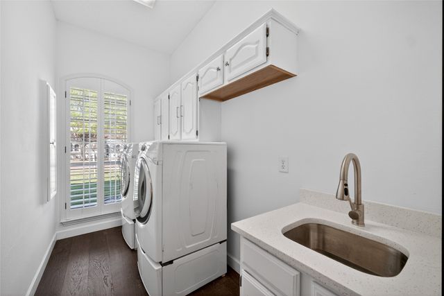 7100 Oakbrook Drive, Plano, TX 75025