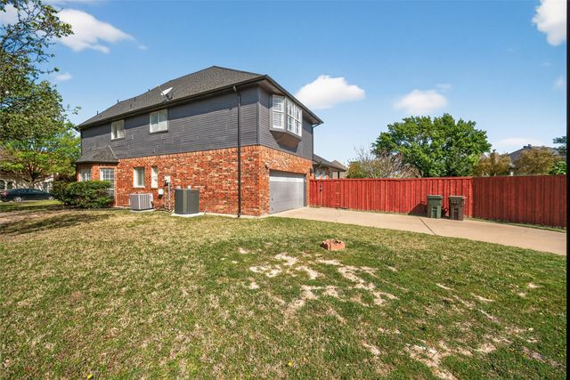 7100 Oakbrook Drive, Plano, TX 75025