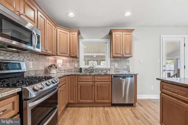 502 STEVENS RD, Morrisville, PA 19067