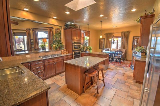 60 El Dorado Road, Corrales, NM 87048