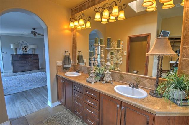 60 El Dorado Road, Corrales, NM 87048