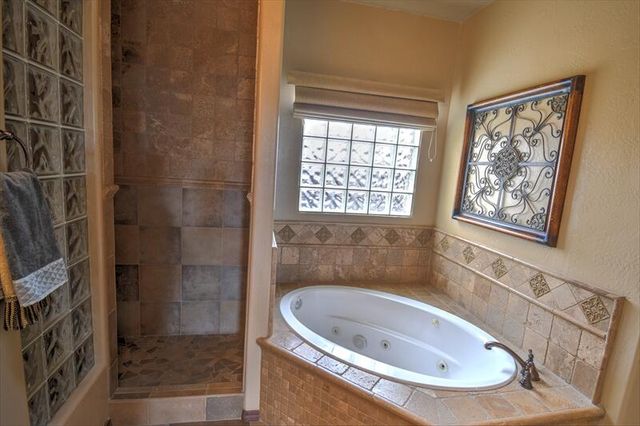 60 El Dorado Road, Corrales, NM 87048