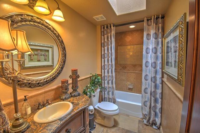 60 El Dorado Road, Corrales, NM 87048