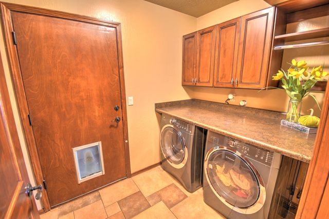 60 El Dorado Road, Corrales, NM 87048