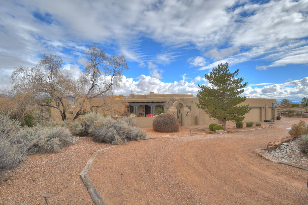 60 El Dorado Road, Corrales, NM 87048