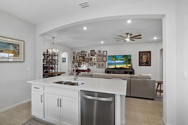 194 52nd Square, Vero Beach, FL 32968