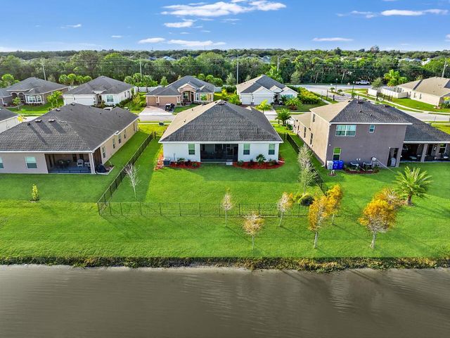 194 52nd Square, Vero Beach, FL 32968