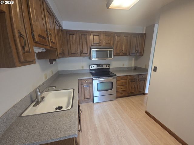 5115 Sw OLESON Rd, Portland, OR 97225
