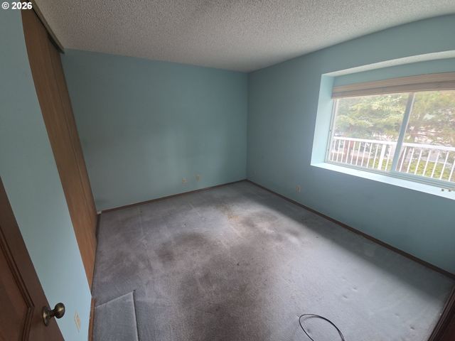 5115 Sw OLESON Rd, Portland, OR 97225