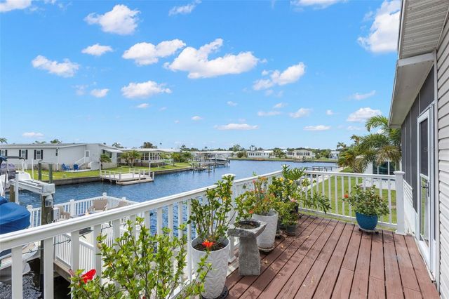 124 AMERICANA COURT NE 214, St Petersburg, FL 33702