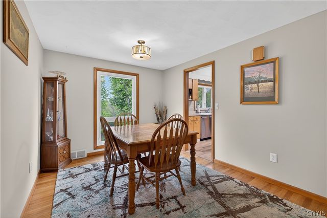 207 Dickerson Drive South, Camillus, NY 13031