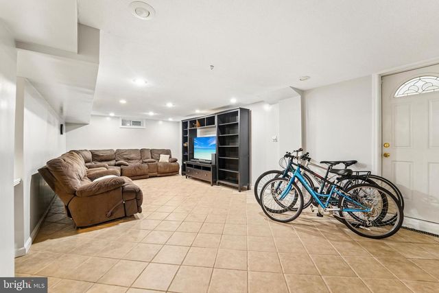 6640 LOCH HILL RD, Baltimore, MD 21239