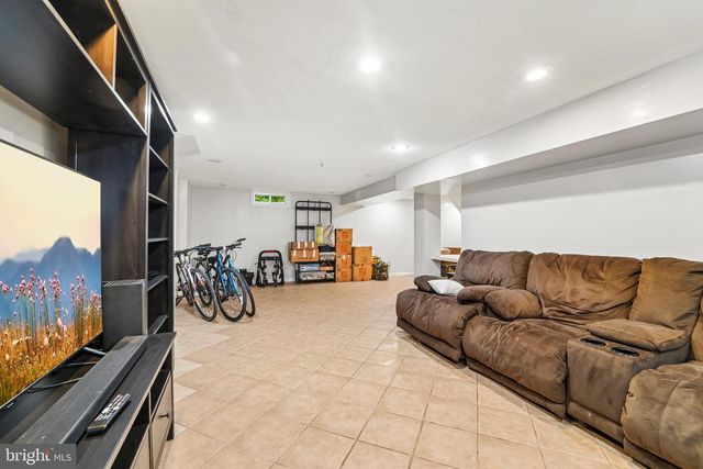 6640 LOCH HILL RD, Baltimore, MD 21239
