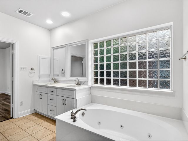 9861 Chamber Hall Drive, Frisco, TX 75033