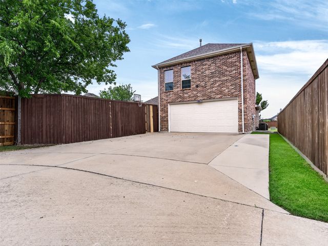 9861 Chamber Hall Drive, Frisco, TX 75033