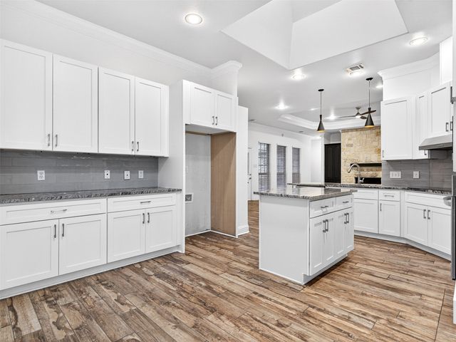 9861 Chamber Hall Drive, Frisco, TX 75033