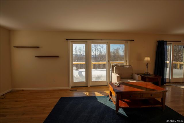 14 Whalen Drive, Hopewell Junction, NY 12533