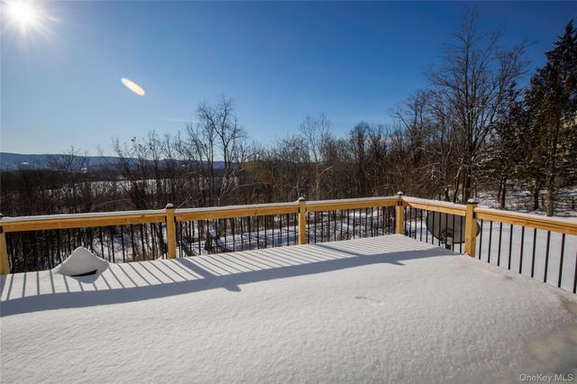 14 Whalen Drive, Hopewell Junction, NY 12533