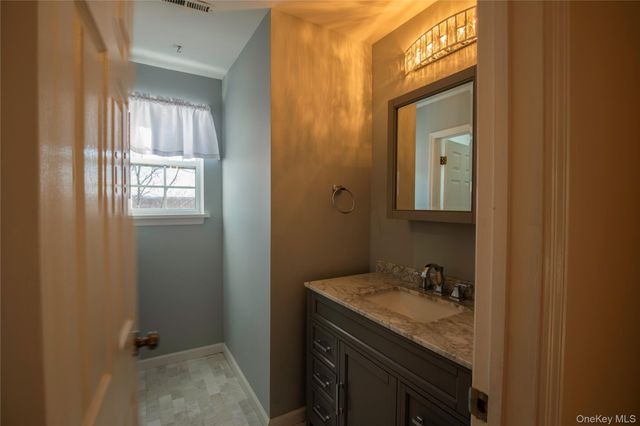 14 Whalen Drive, Hopewell Junction, NY 12533