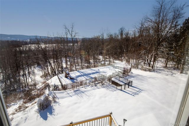 14 Whalen Drive, Hopewell Junction, NY 12533