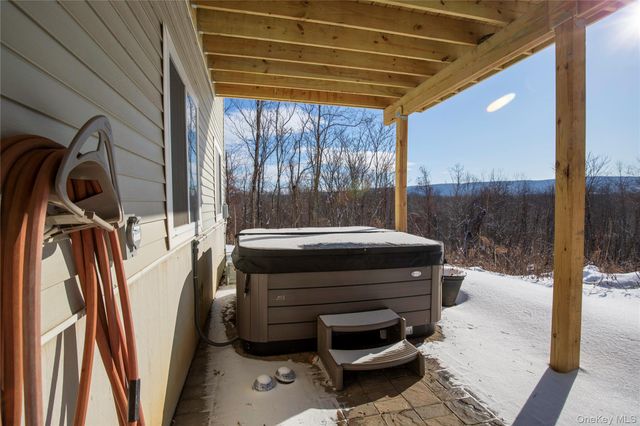 14 Whalen Drive, Hopewell Junction, NY 12533