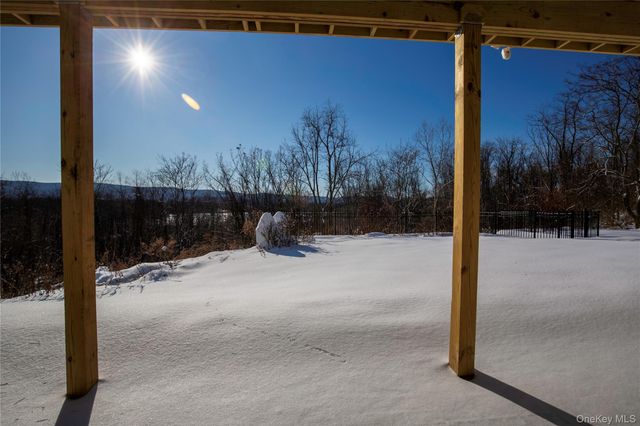 14 Whalen Drive, Hopewell Junction, NY 12533