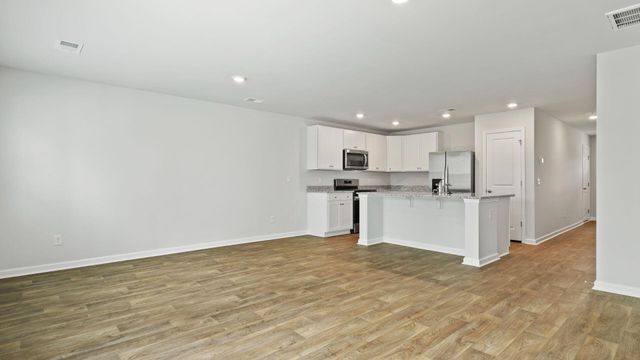 909 Long Bluff Road, Summerville, SC 29486