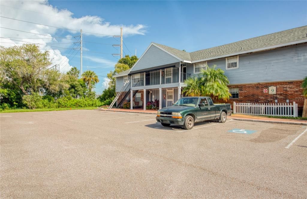 200 COUNTRY CLUB DRIVE 903, Largo, FL 33771