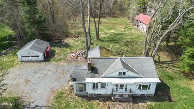 929 Pearse Road, Niskayuna, NY 12309