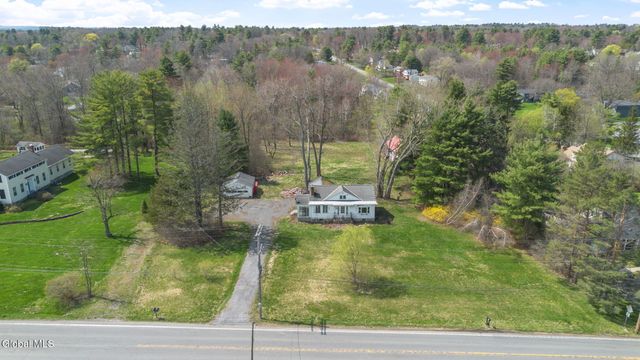 929 Pearse Road, Niskayuna, NY 12309