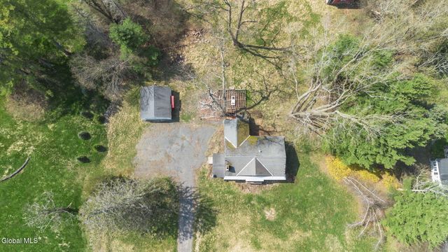 929 Pearse Road, Niskayuna, NY 12309