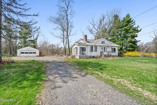 929 Pearse Road, Niskayuna, NY 12309