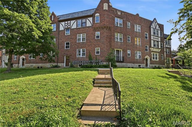 5024 Christy Boulevard, St Louis, MO 63116